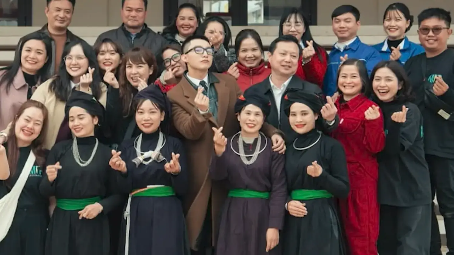 Sơn Tùng M-TP ủng hộ 1,6 tỷ đồng giúp người dân vùng lũ